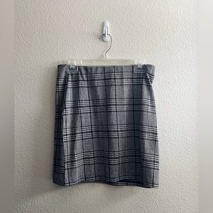 H&M Mini Plaid Skirt - Size M